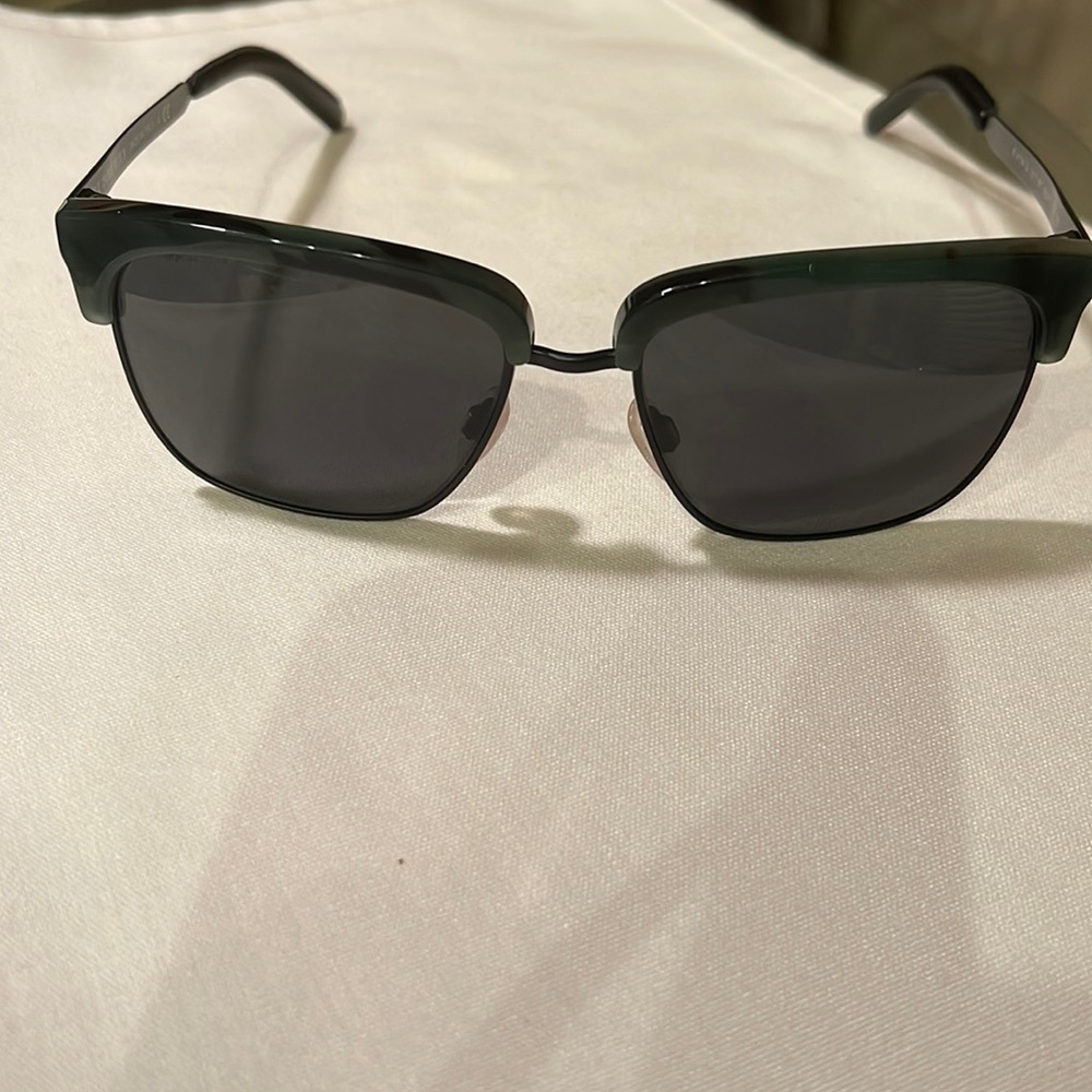 BURBERRY 4154-Q3517/87 55 17 140 women’s green marbled frames, gray lenses CHIC